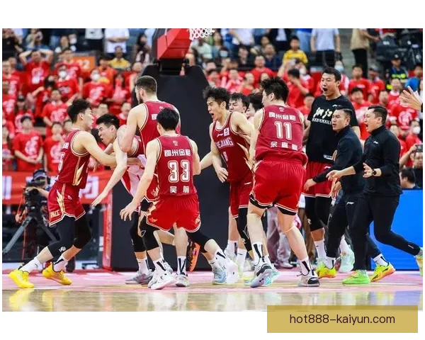 J1联赛新赛季引援潮涌 球队阵容重塑格局焕新